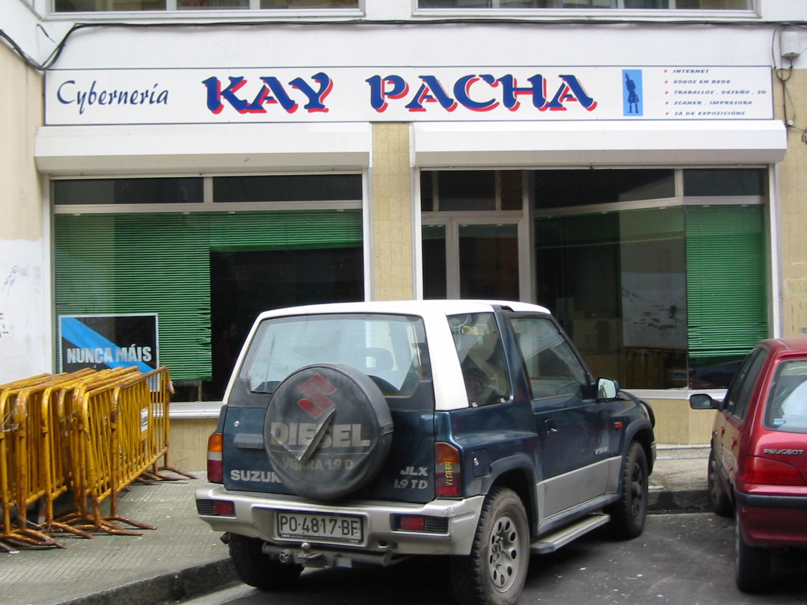 Aquel lugar que muchos odiais.... El KAY PACHA!, Vease el cartel de Nunca Mais en el cristal (by Druid)