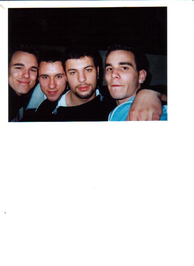 Shaggier, (de izq a dcha) espontaneo1, shaggier, espontaneo2 ( empezando a viciar xD), espontaneo 3 