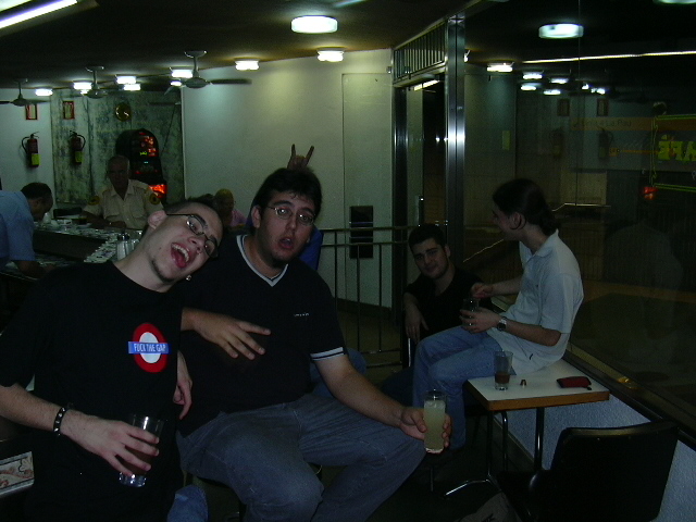Kdda Barcelona 04.09.2003,  Haciendo el loko a las 6 de la maana !