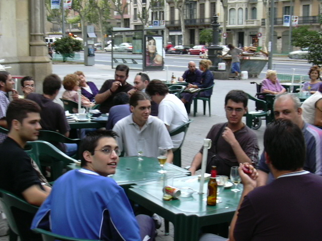 Kdda Barcelona 04.09.2003, Birrita en la Zona: Tiendas para frikis