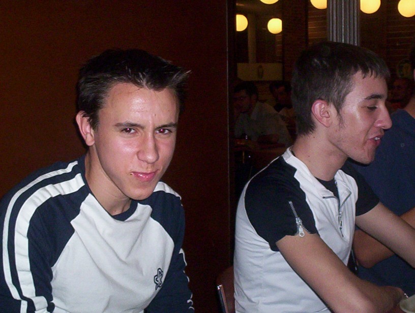 Cena modo Zoom On, 2, Veredith (que miedito me da esa cara :____  de maloso) y Heydrich