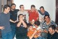 fiesta super loca, aki algunos ya taban para el arrastre xD, De izq a der, sentados: zhorgh,radix,jubei,gantian,warlock... De pie: akop,espontaneo,balrugh,ultron y mastrenor
