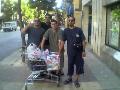 De compras en mercadona, De izkierda a derecha: Obelix, panoramix, Numerobix y Falbala. Hace la foto Paletabix.