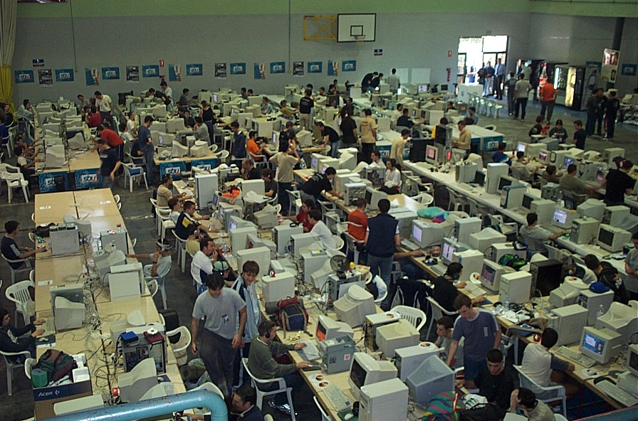 A part of Murcia Lan Party, Lol