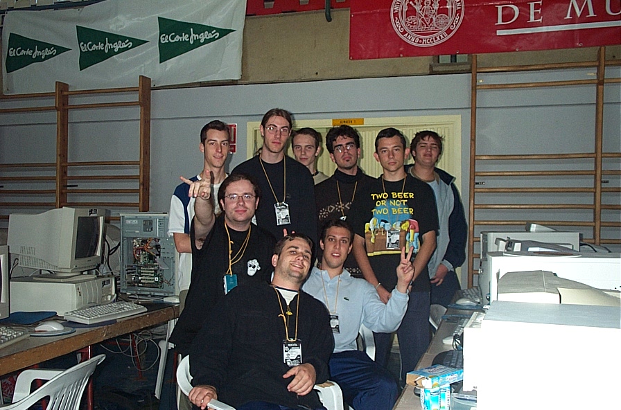 Vicio Team, (left to right , and up to down) Gyysan , Evola , Flush, Gamu, Fungi , Emporrator, Satan , Pacifier and Pitufin