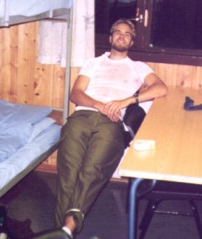 Cotton Duck Hill - Farelid, Rallar, Galinna and so on, Old army pic, ill try to post a better one later