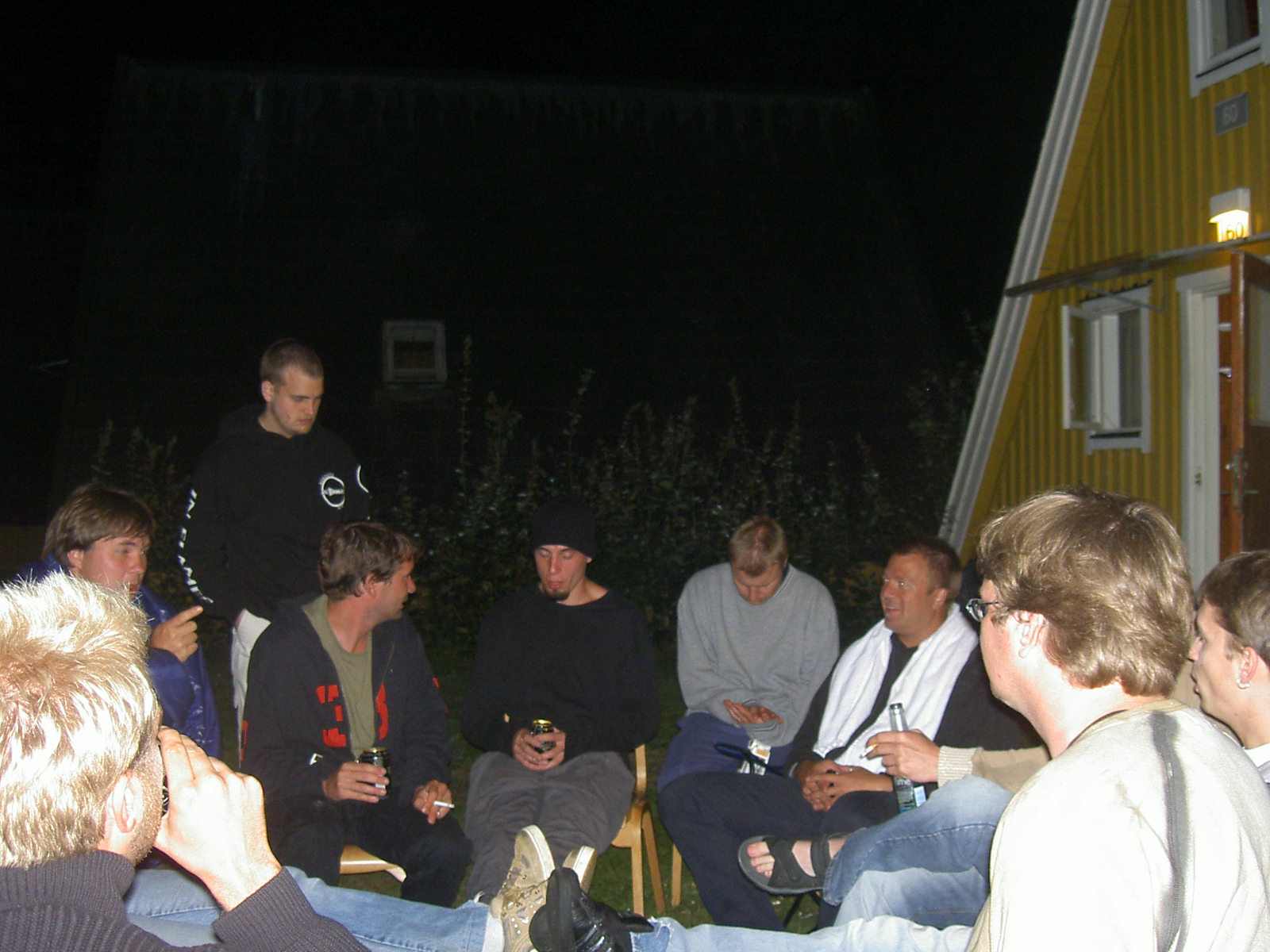 Hynda's pics at Cottons cabin in Landskrona 2003, fink mythrion zoelle aerlon someone tahlanos and the backheads would be greylock jan and mushu