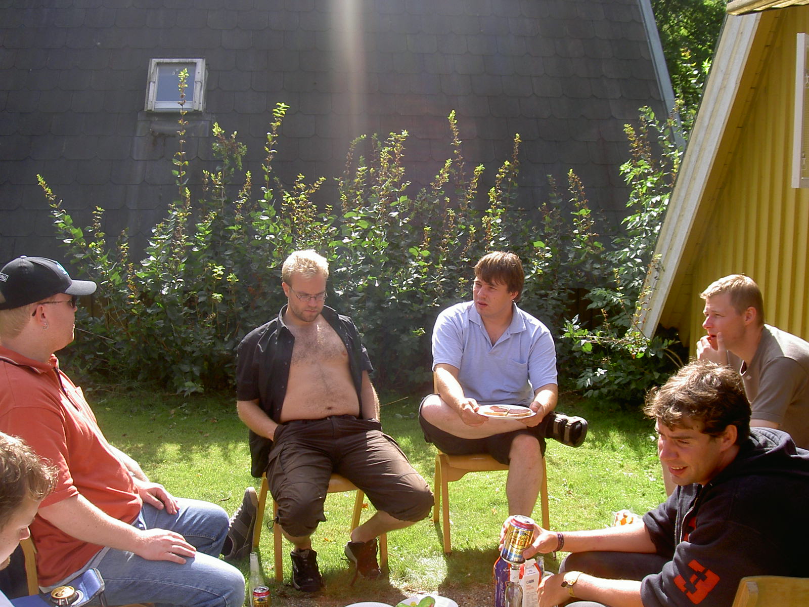Hynda's pics at Cottons cabin in Landskrona 2003, Powerbob, Greylock, Fink, Zorrulia and Zoelle(still awake)