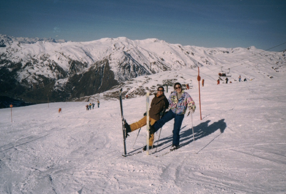 En Ephel Arnas, Lefa Xer y primi esquiando es las cumbres nevadas de Ephel Arnas :P