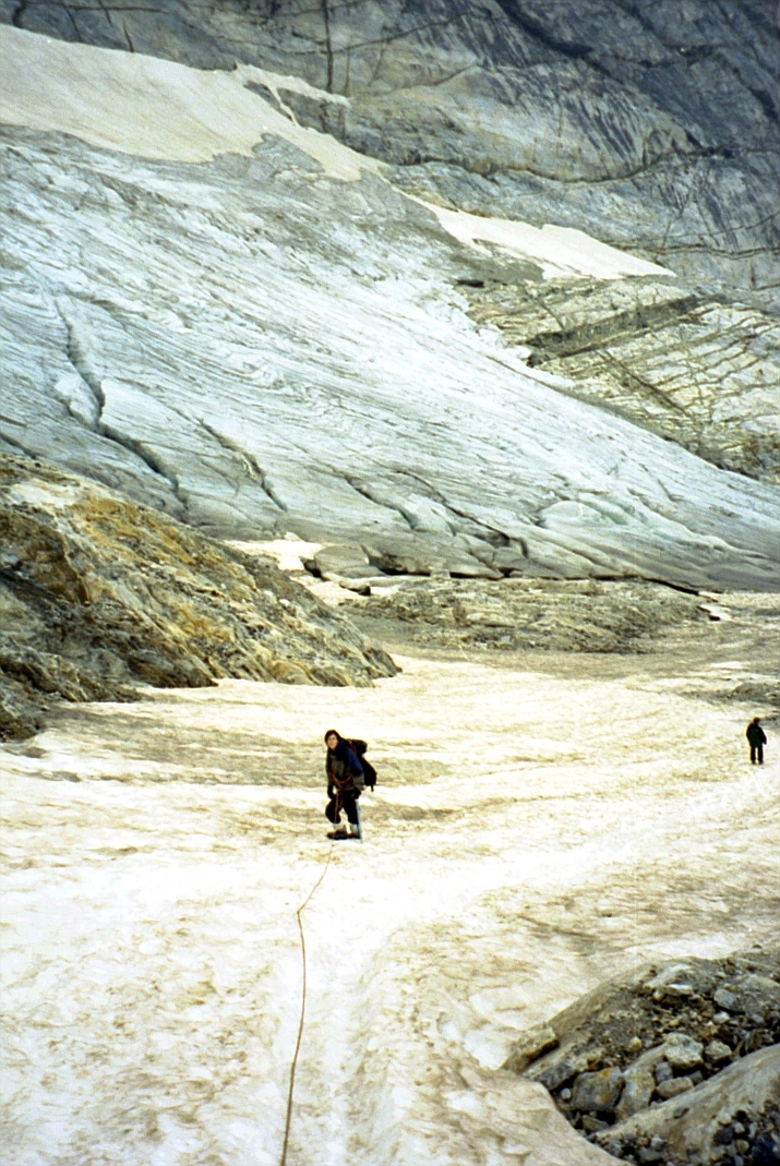 Gkar (Malack,Rozer)- Subiendo el Glaciar del Vignemale en el pirineo frances =), Estaba too petao, ya pondre alguna fotiki dnde se me vea mejor e XD